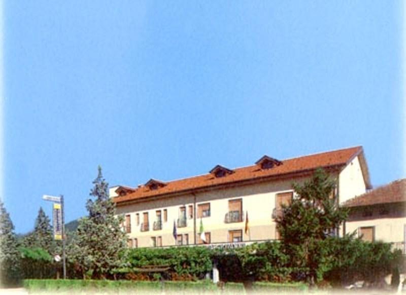 Ristorante Albergo Da Giovanni Carvico Kültér fotó