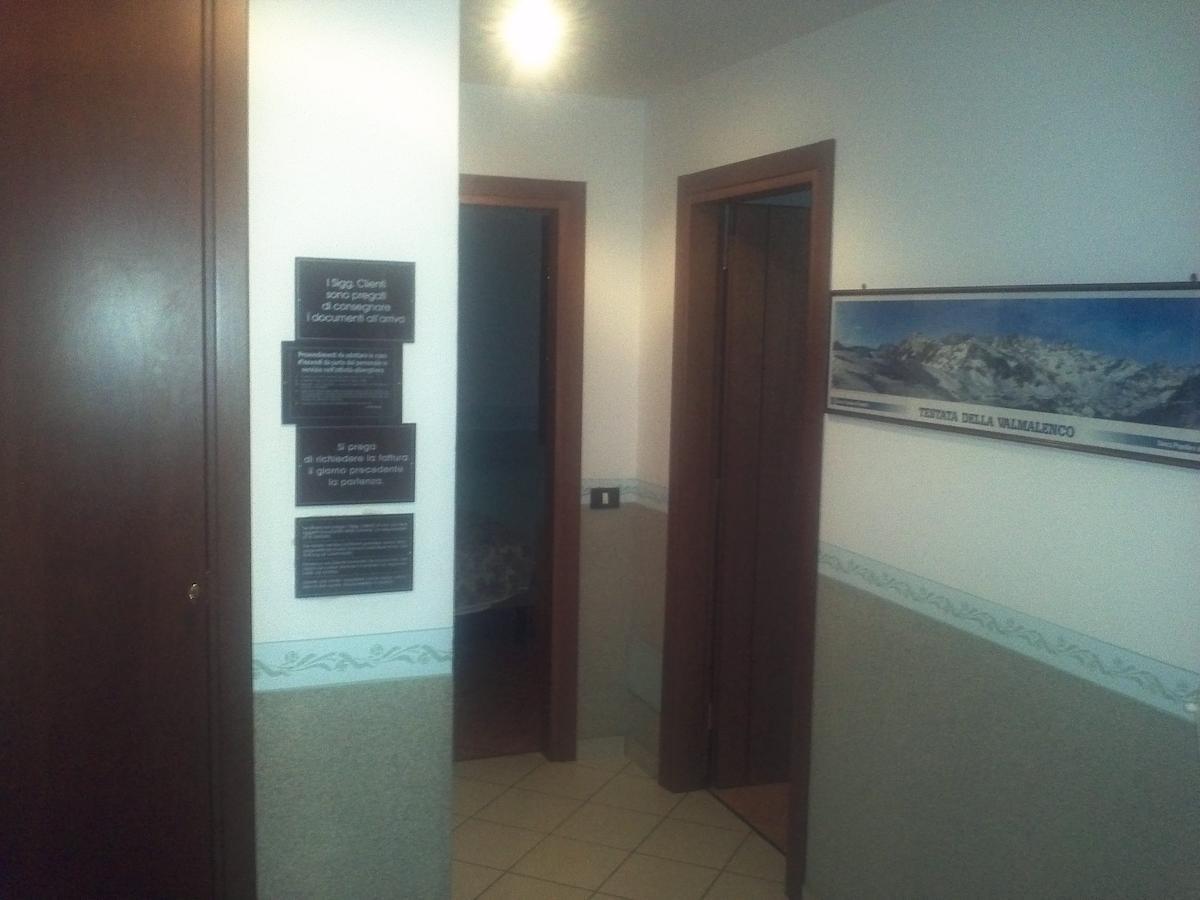 Ristorante Albergo Da Giovanni Carvico Kültér fotó