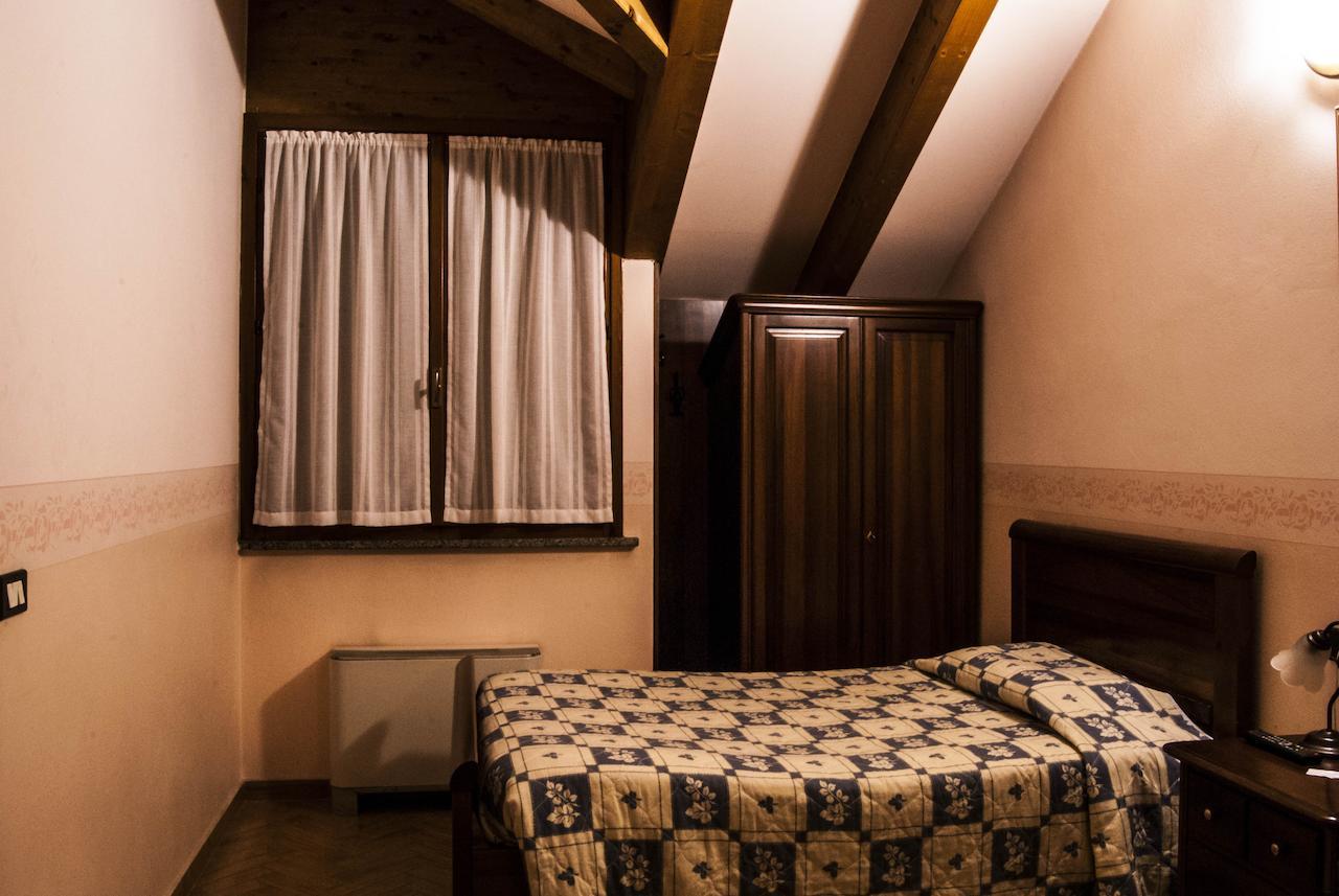Ristorante Albergo Da Giovanni Carvico Kültér fotó
