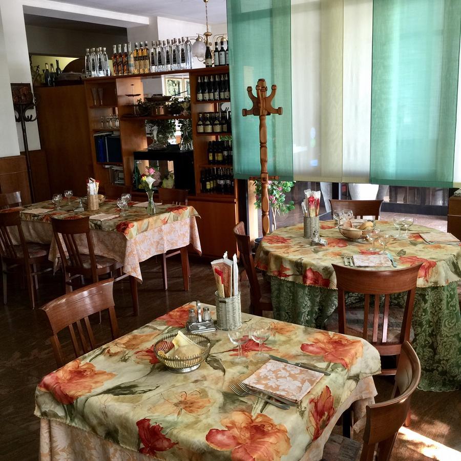 Ristorante Albergo Da Giovanni Carvico Kültér fotó